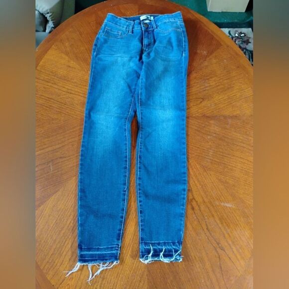 Refuge brand Skinny Jeans - Size: 2     (1164) - Picture 1 of 5